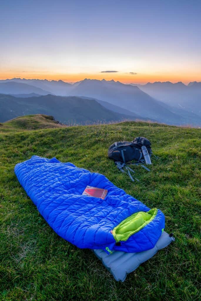 how to choose the best sleeping bag for beginners