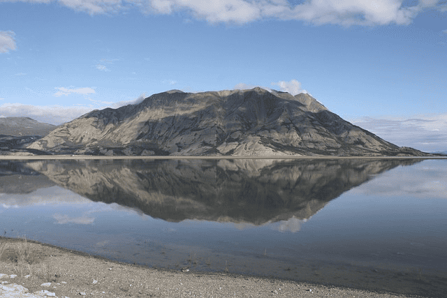 kluane lake